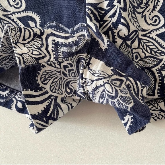 Gap Cotton Canvas Blue White Floral Paisely Shorts sz 4 - Picture 3 of 8